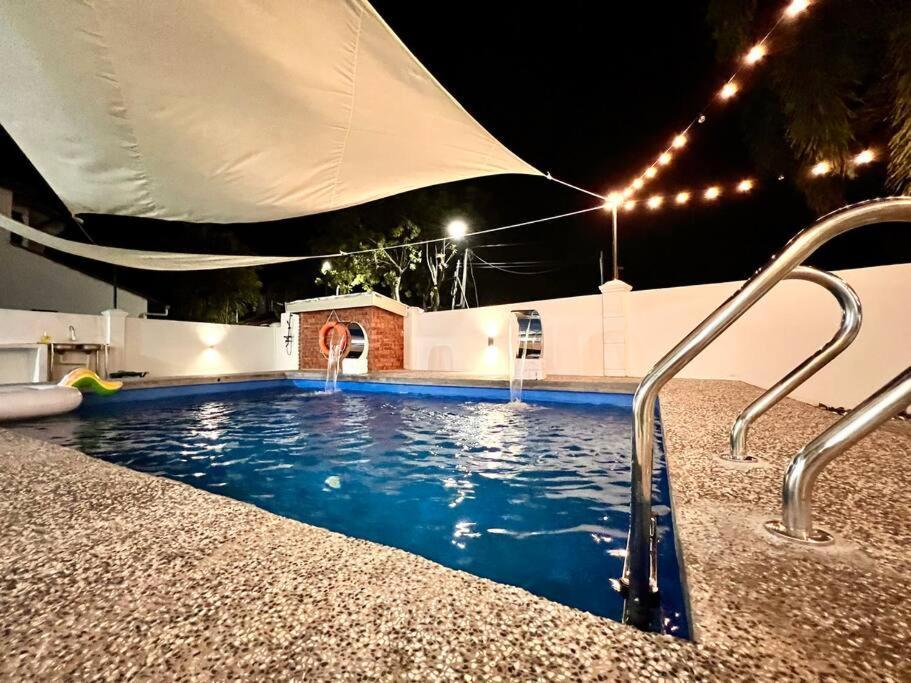 فيلا Klebang Melaka Private Pool 12Pax-4Br-Sing K-Coway ملقا المظهر الخارجي الصورة