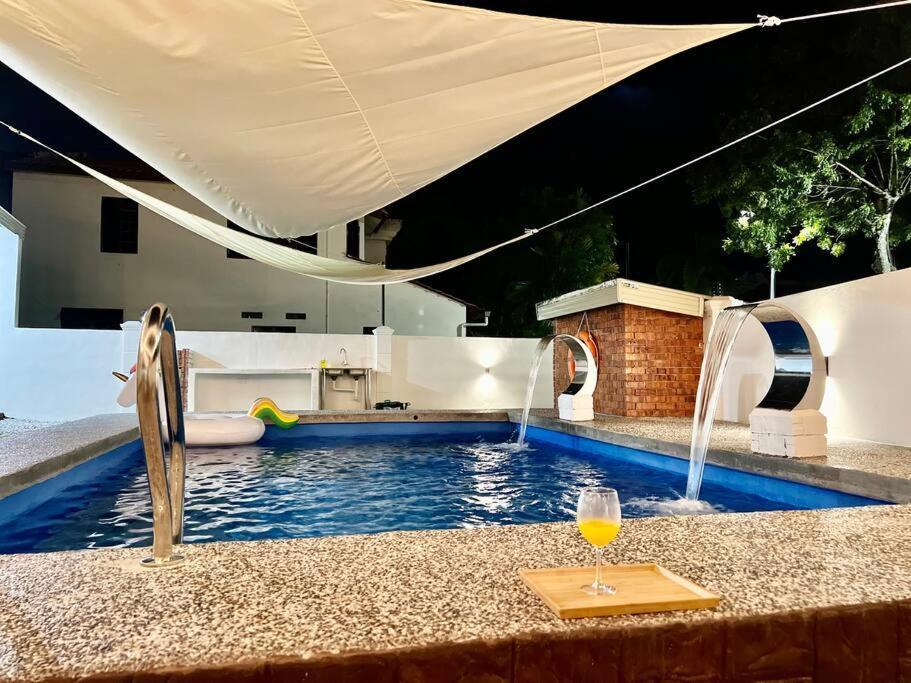 فيلا Klebang Melaka Private Pool 12Pax-4Br-Sing K-Coway ملقا المظهر الخارجي الصورة